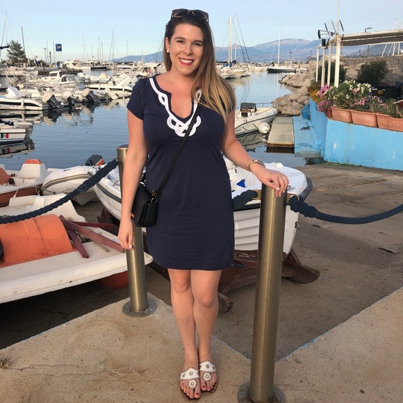 Meet your Seller 🎀 Posh Ambassador - Picture 3 of 6